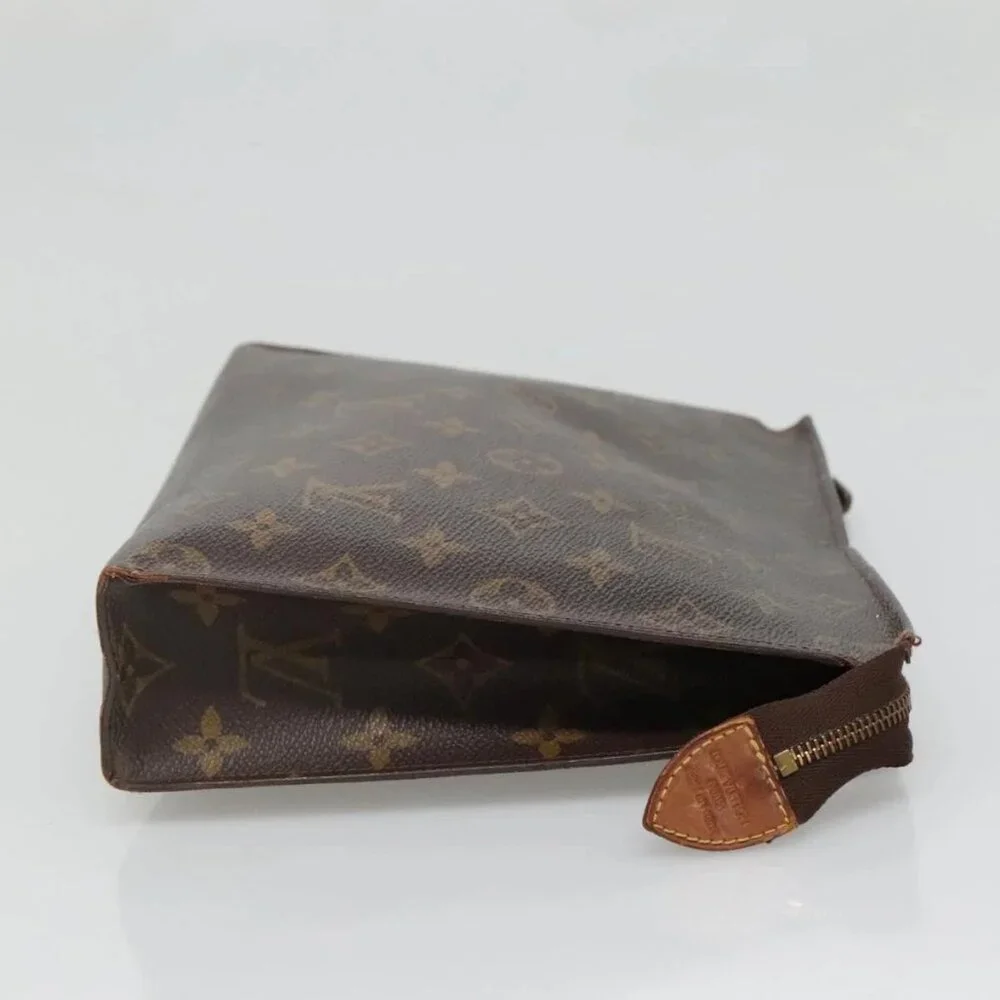 LOUIS VUITTON Monogram Posh Toilette 26 Pouch M47542 LV Auth 140111